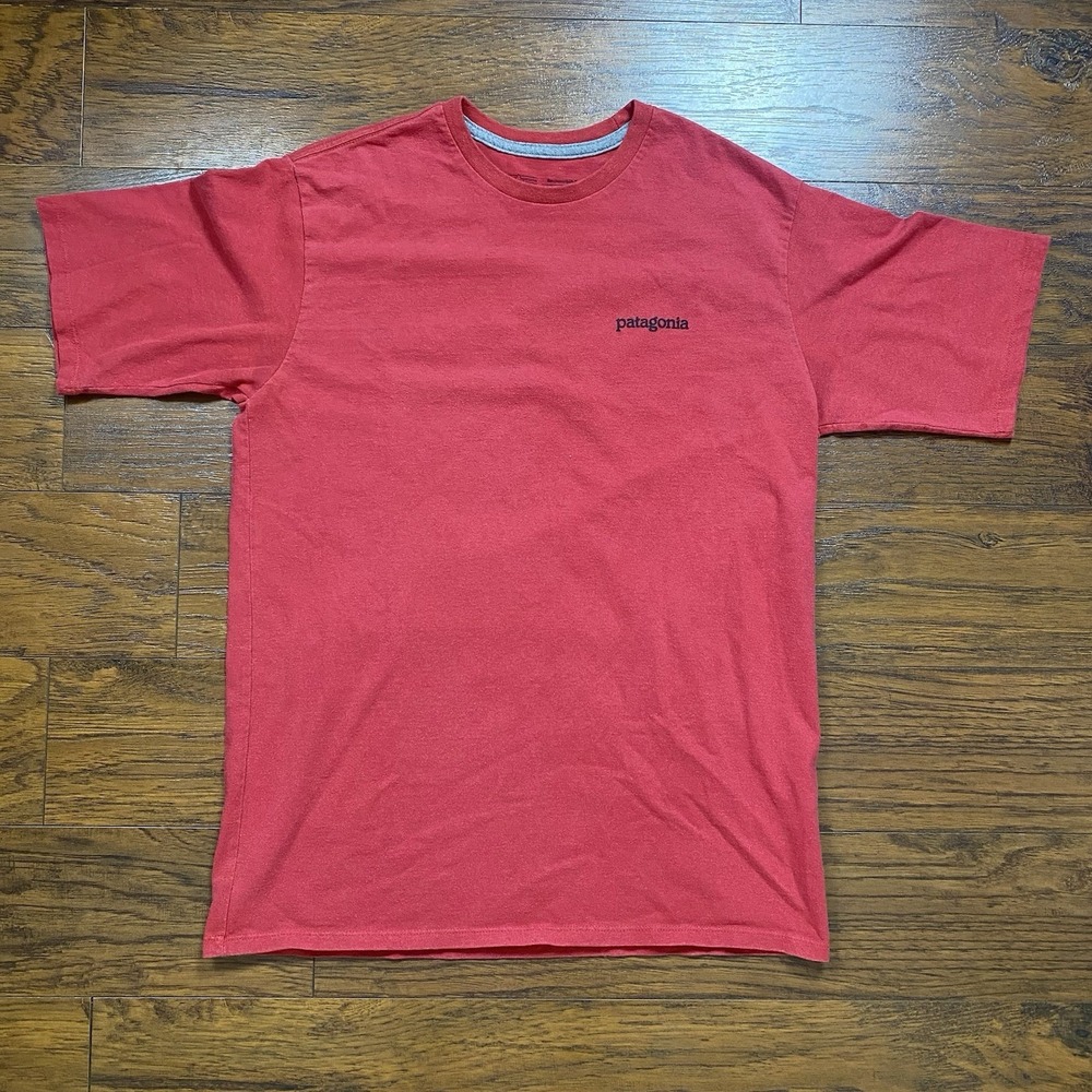 Patagonia Mens Responsibili-Tee Red Short Sleeve Graphic T-Shirt Small Regular